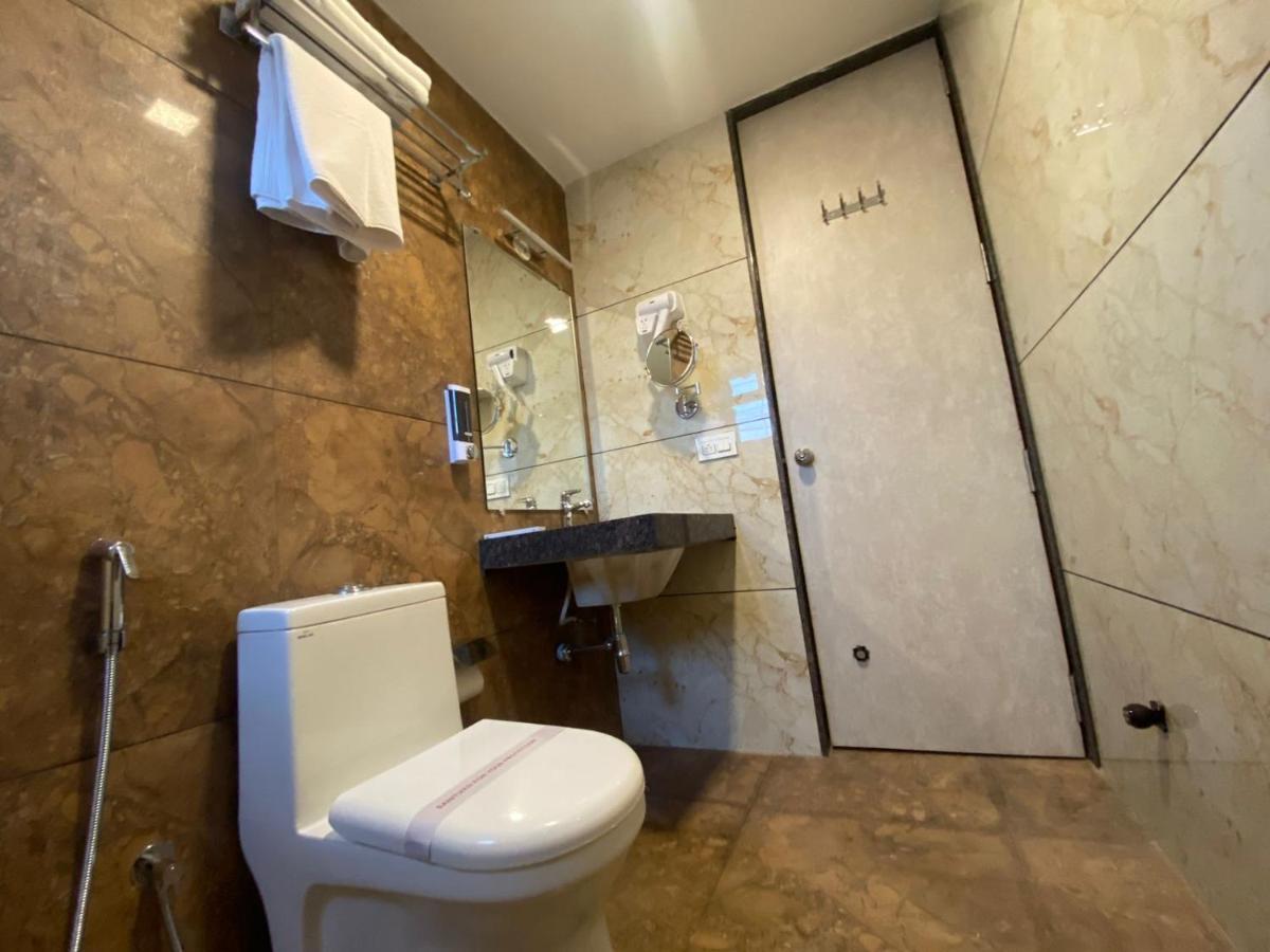 The Urban Hive Hotel Belgaum Εξωτερικό φωτογραφία