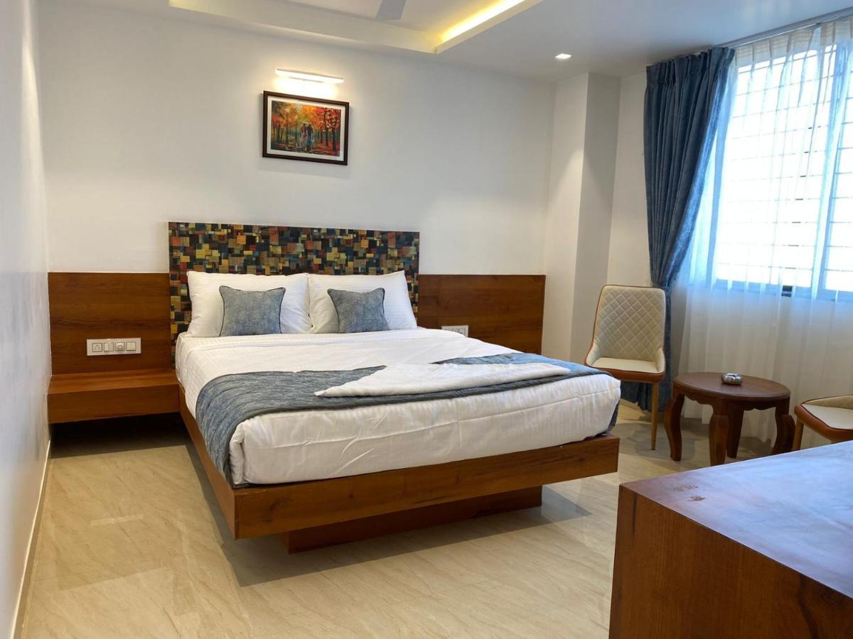 The Urban Hive Hotel Belgaum Εξωτερικό φωτογραφία