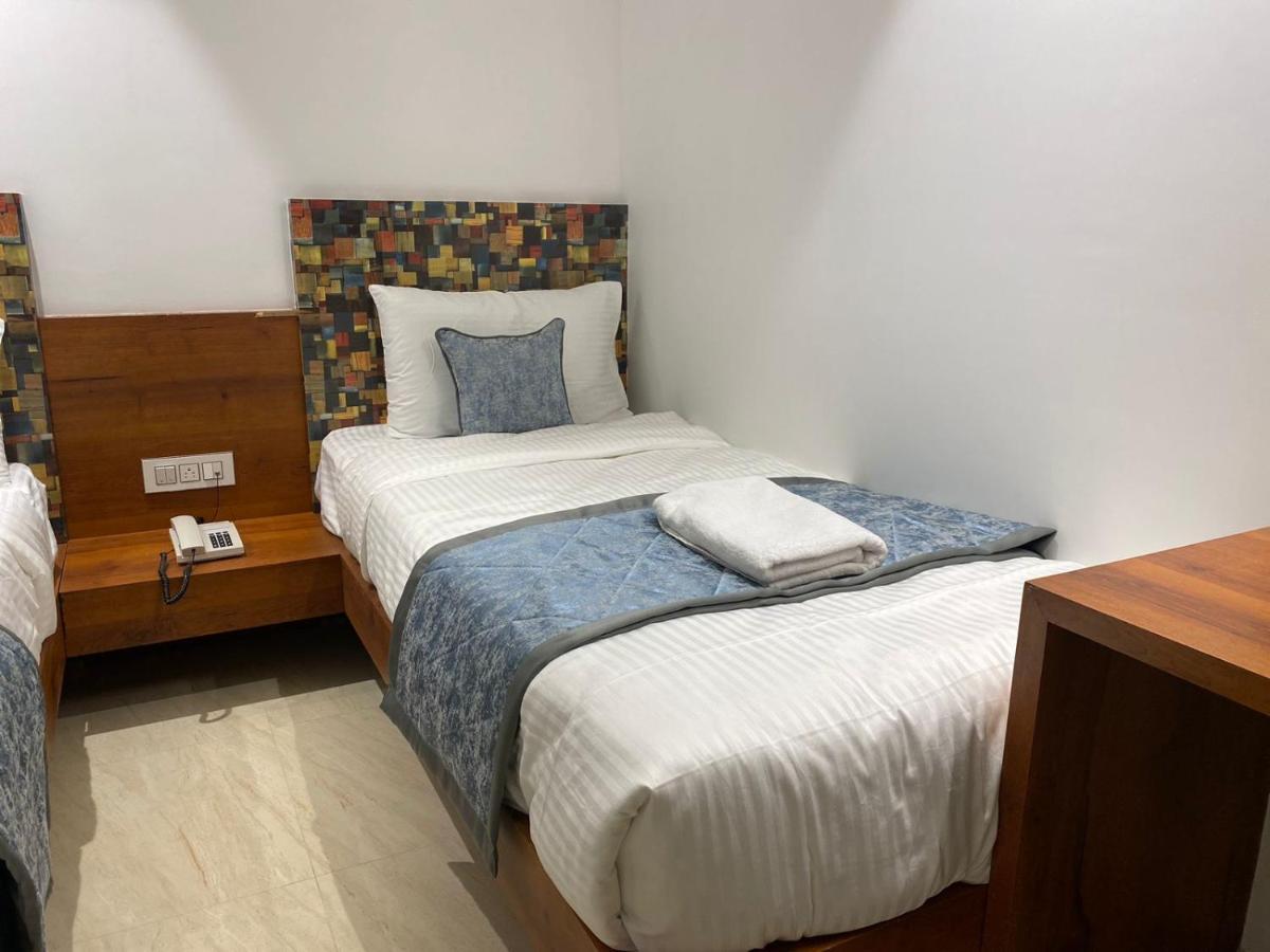 The Urban Hive Hotel Belgaum Εξωτερικό φωτογραφία