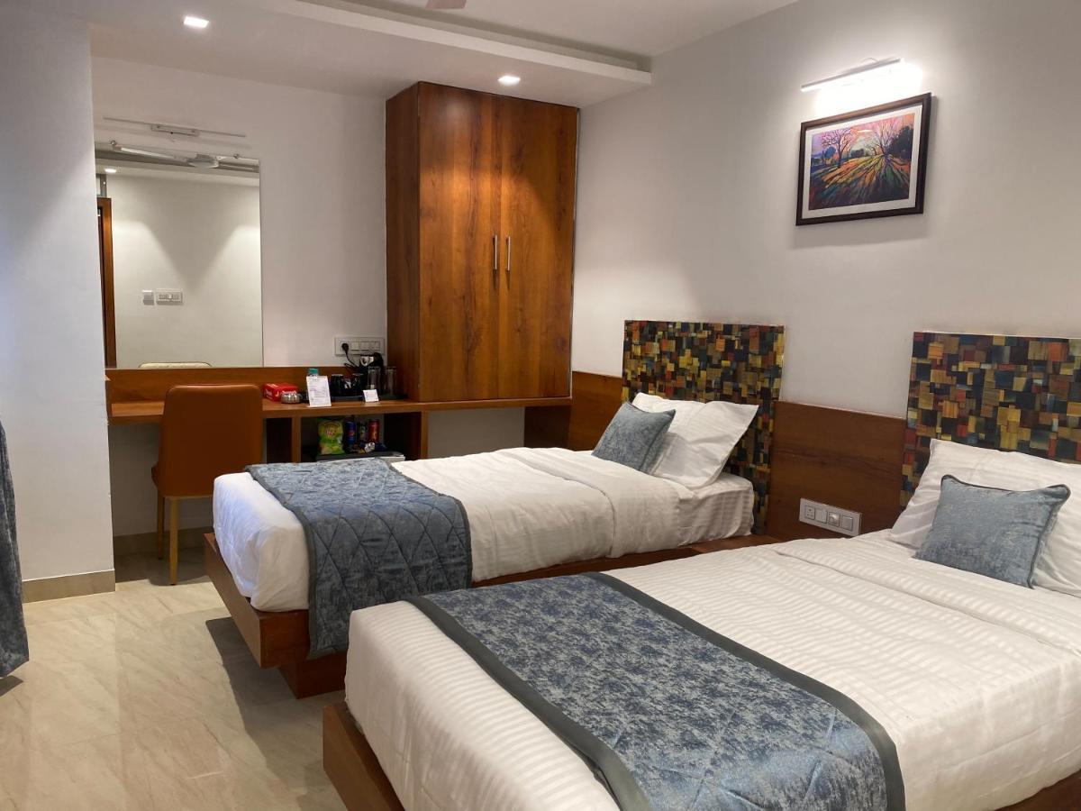 The Urban Hive Hotel Belgaum Εξωτερικό φωτογραφία