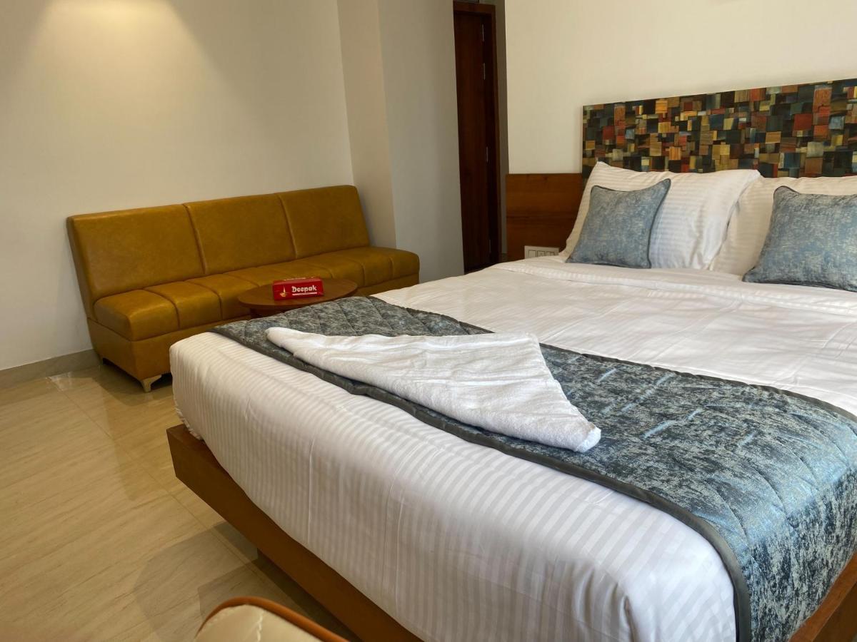 The Urban Hive Hotel Belgaum Εξωτερικό φωτογραφία