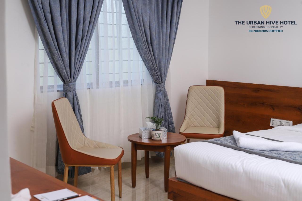 The Urban Hive Hotel Belgaum Εξωτερικό φωτογραφία